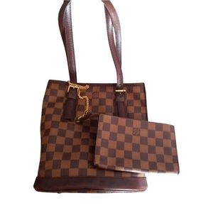 Damier Ebene Marais Bucket Shoulder Bag
